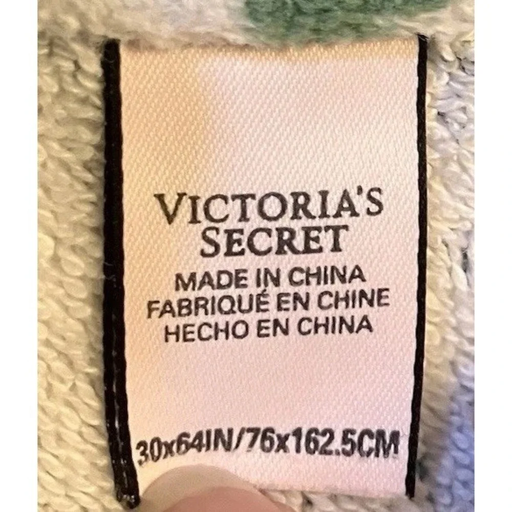 VICTORIA'S SECRET LARGE COTTON BEACH TOWEL PINK‎ GRAPHIC PALM 30x64